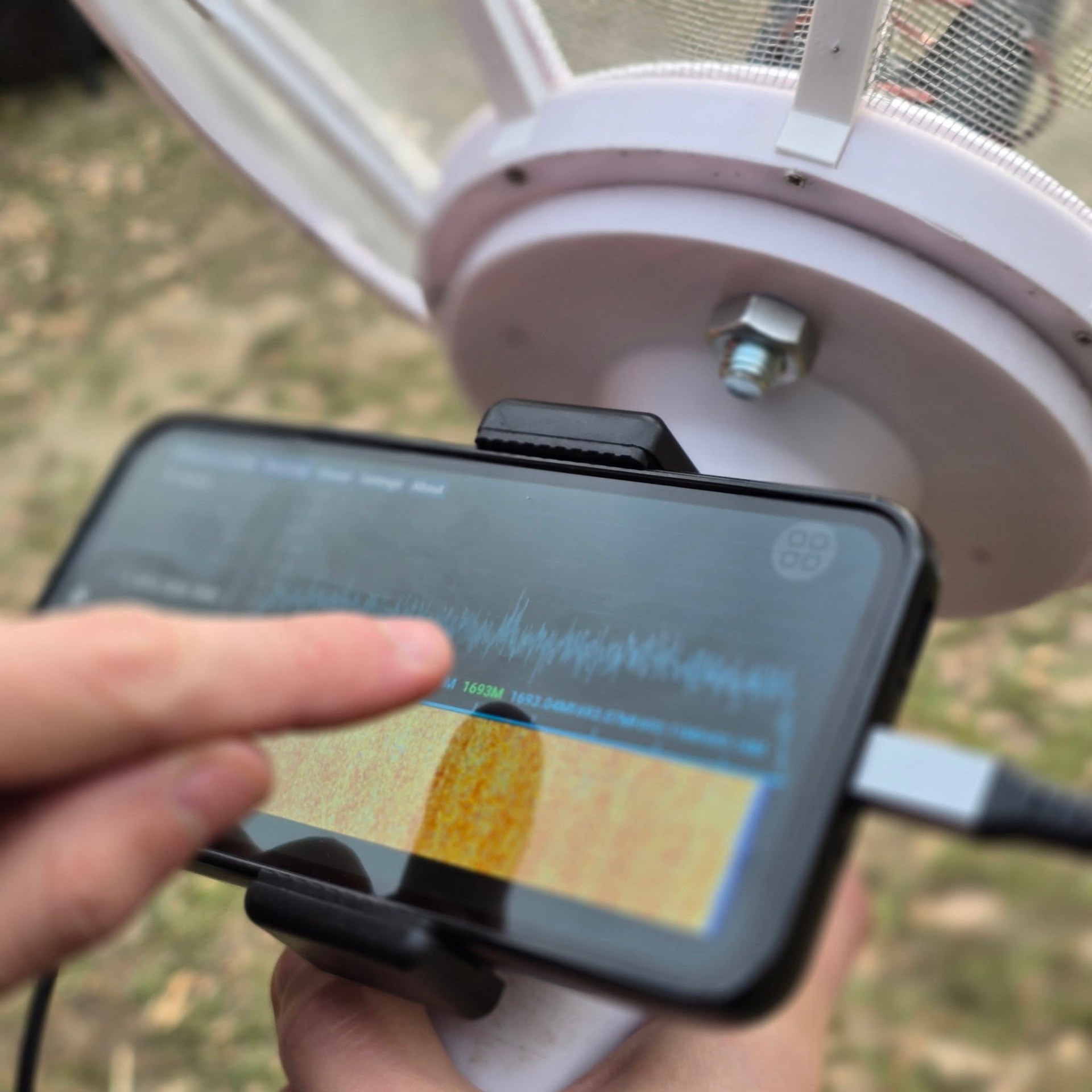 Mini Piknik Radiowo-Satelitarny w Anin SPACE Port – testy mobilnego odbioru ze smartfonem i projekt #AstroRadioEO